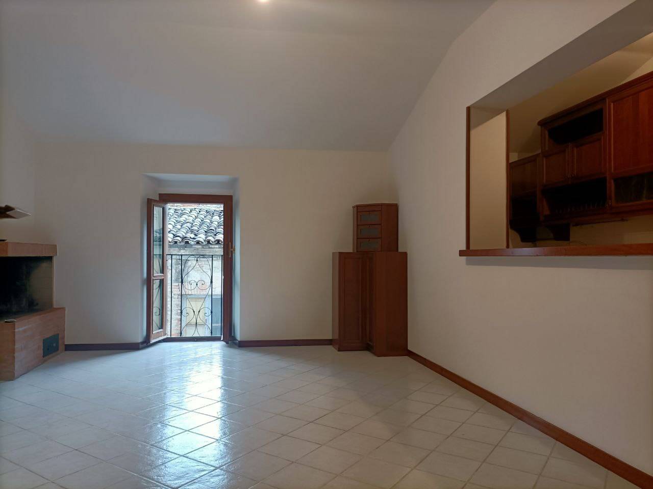 Appartamento con ingresso indipendente in affitto a Teramo, Centro