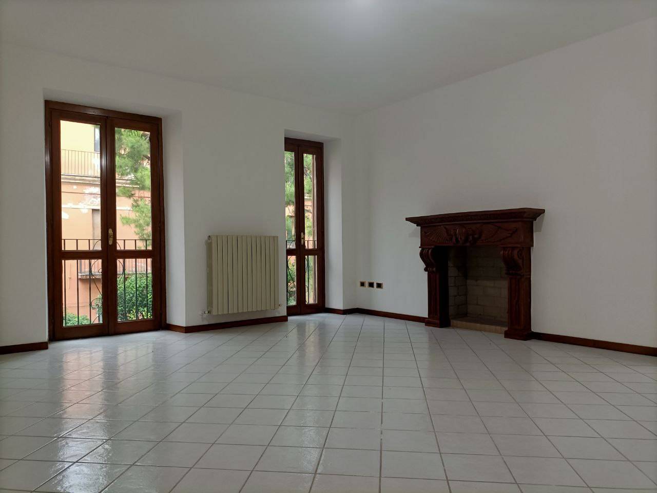 Appartamento con ingresso indipendente in affitto a Teramo, Centro