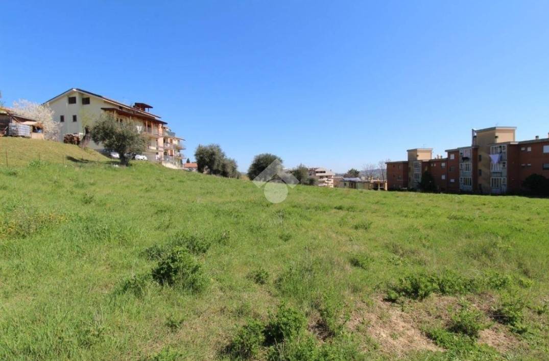 Terreno edificabile in vendita a Teramo, Nepezzano