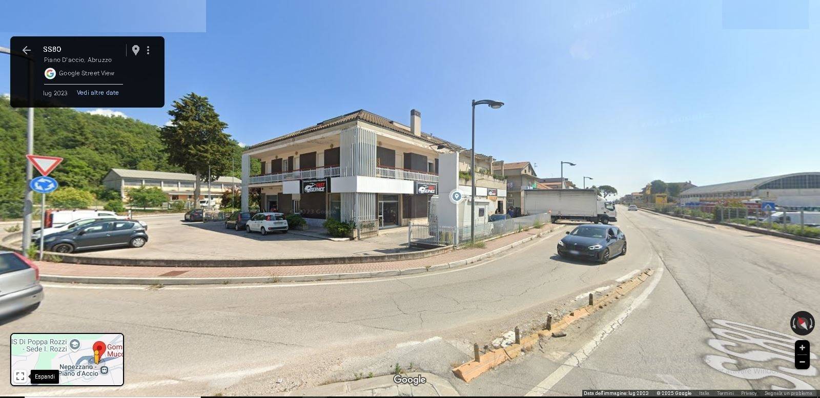 Locale commerciale in vendita a Teramo, Piano D'Accio