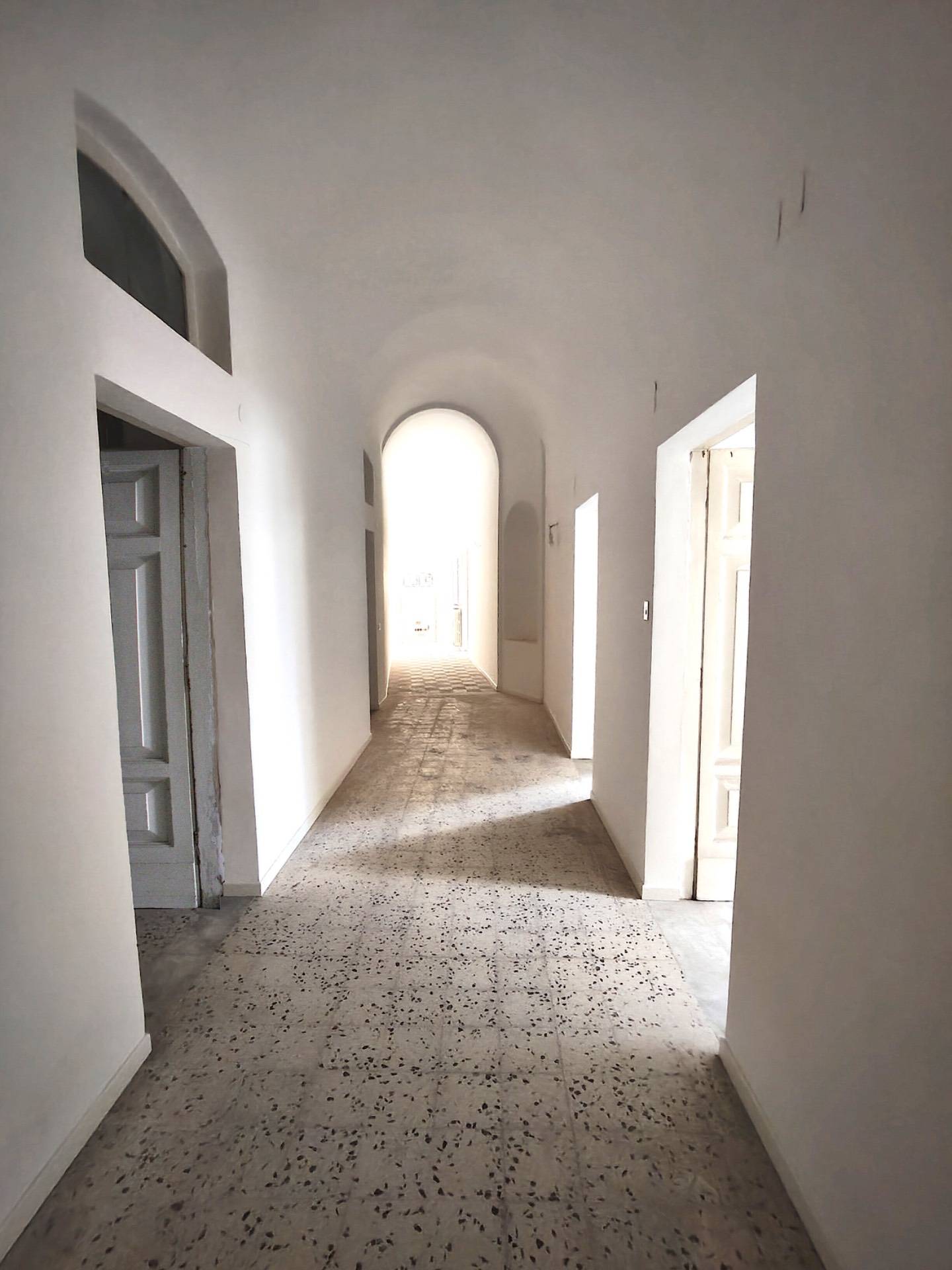 ufficio in vendita a Teramo, Centro