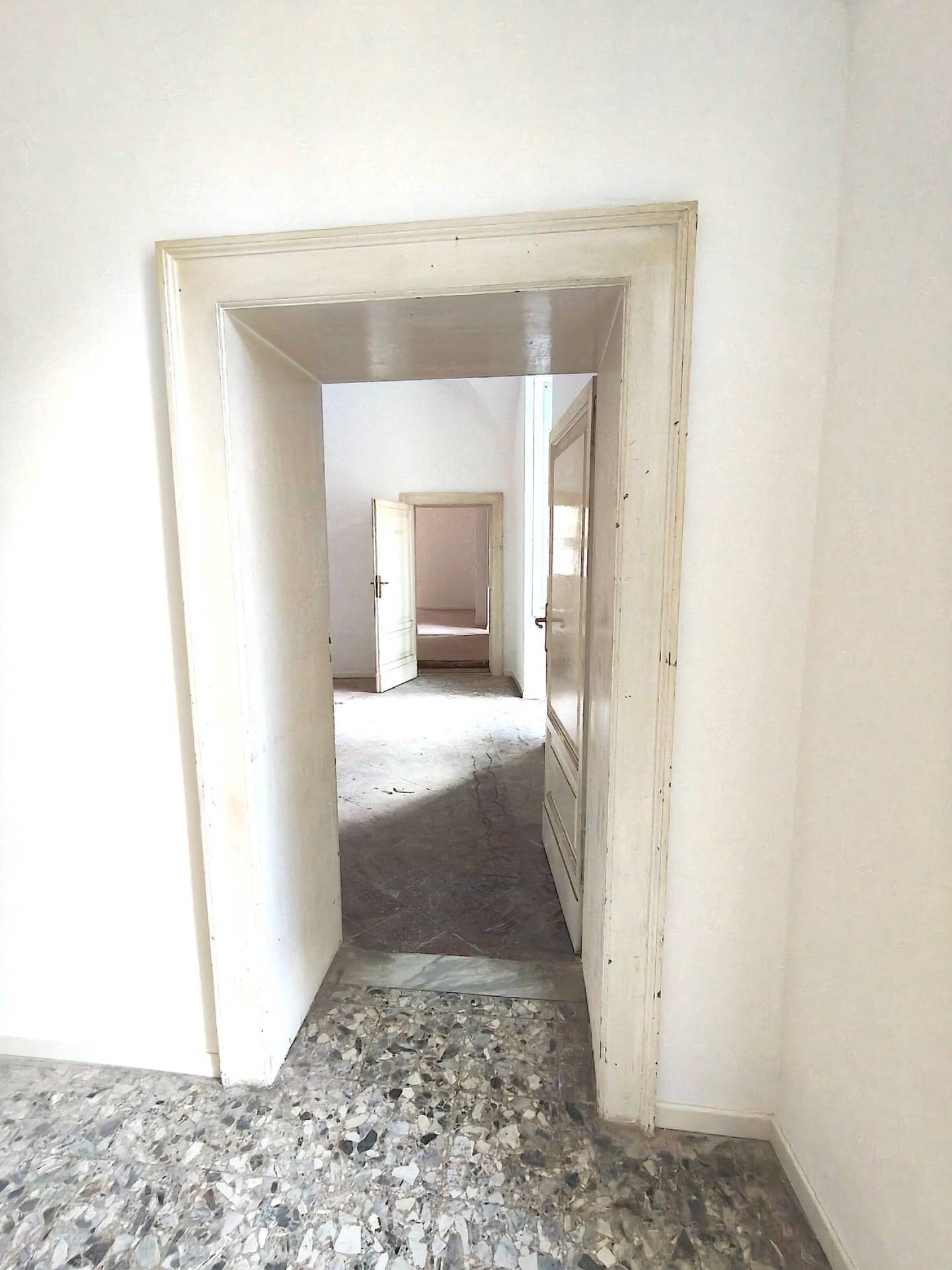 ufficio in vendita a Teramo, Centro