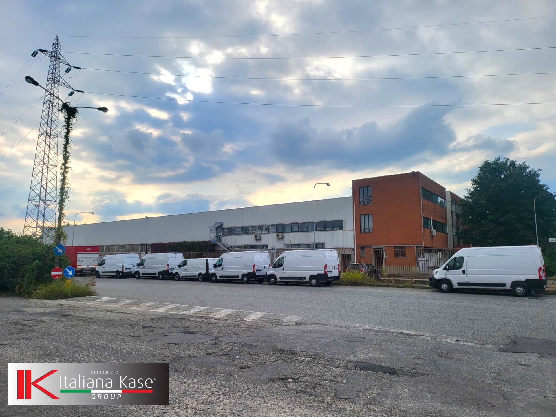 Capannone in vendita a San Mauro Torinese, Pescarito