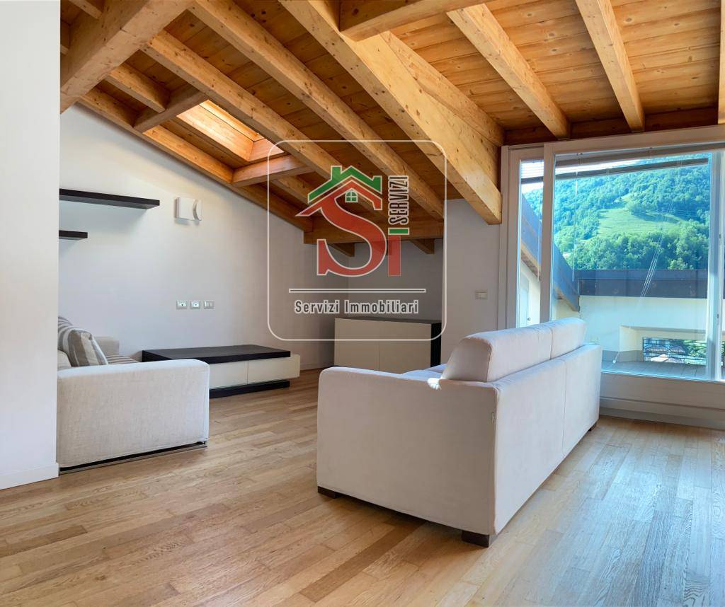 Attico/Mansarda in vendita a Zogno, Centro