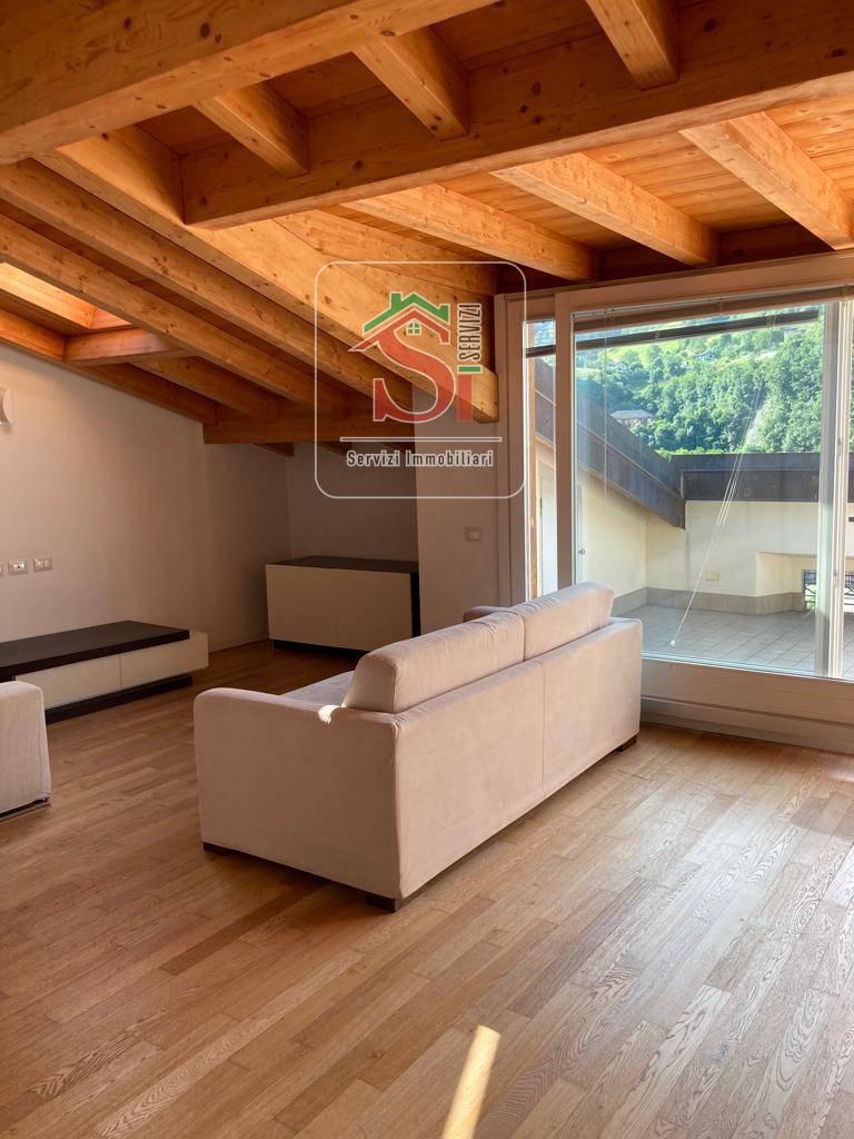 Attico/Mansarda in vendita a Zogno, Centro