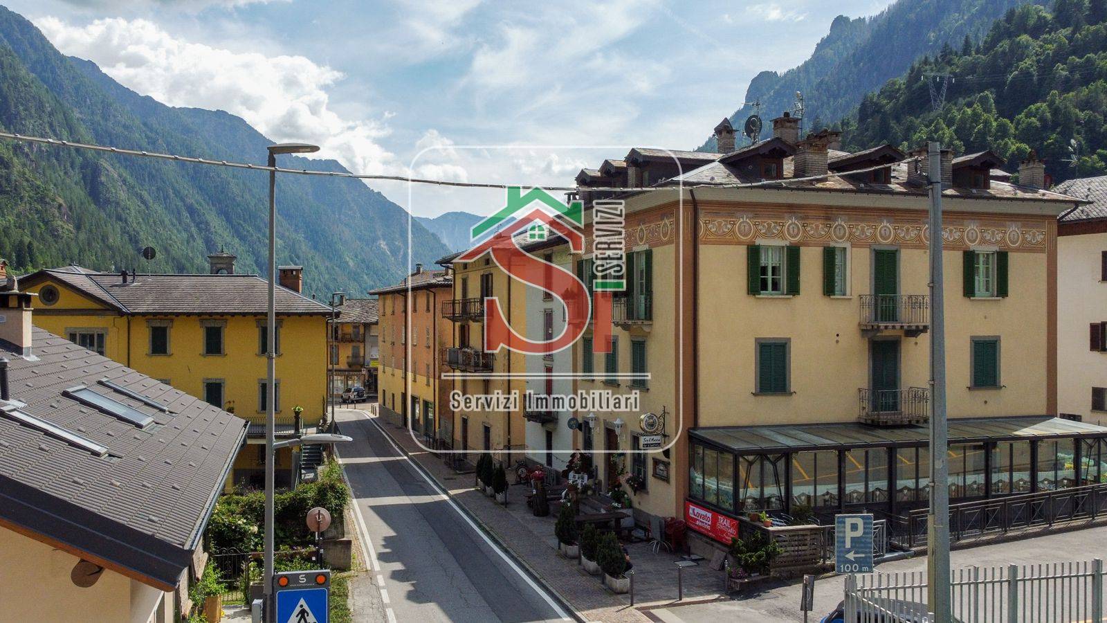 Locale commerciale in vendita a Branzi