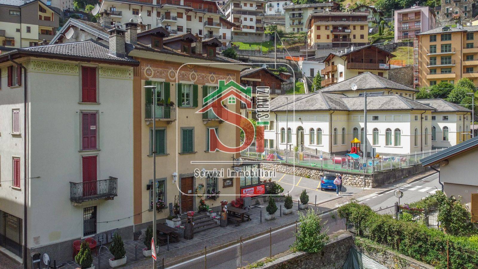 Locale commerciale in vendita a Branzi