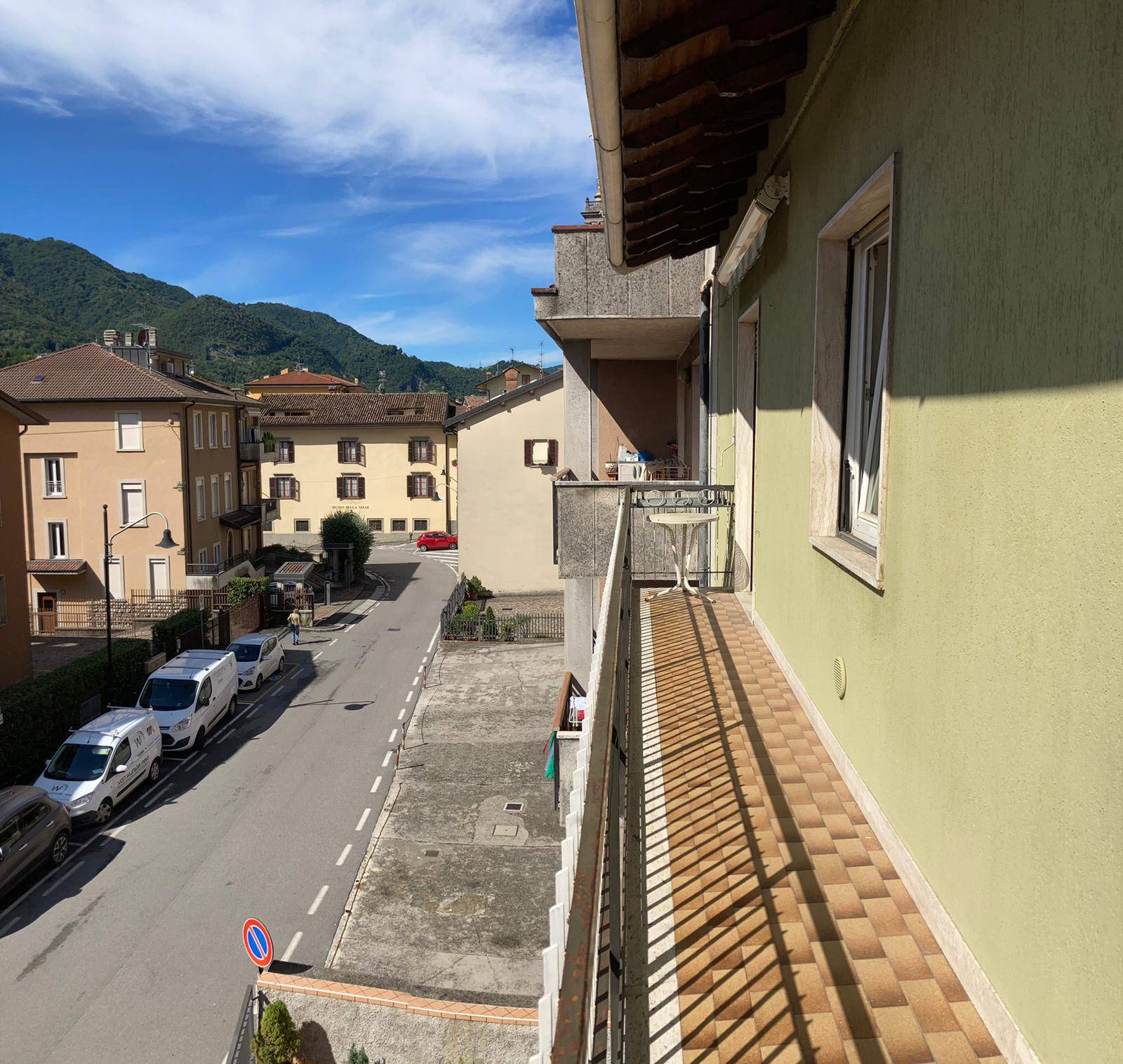 Appartamento in vendita a Zogno, Centro