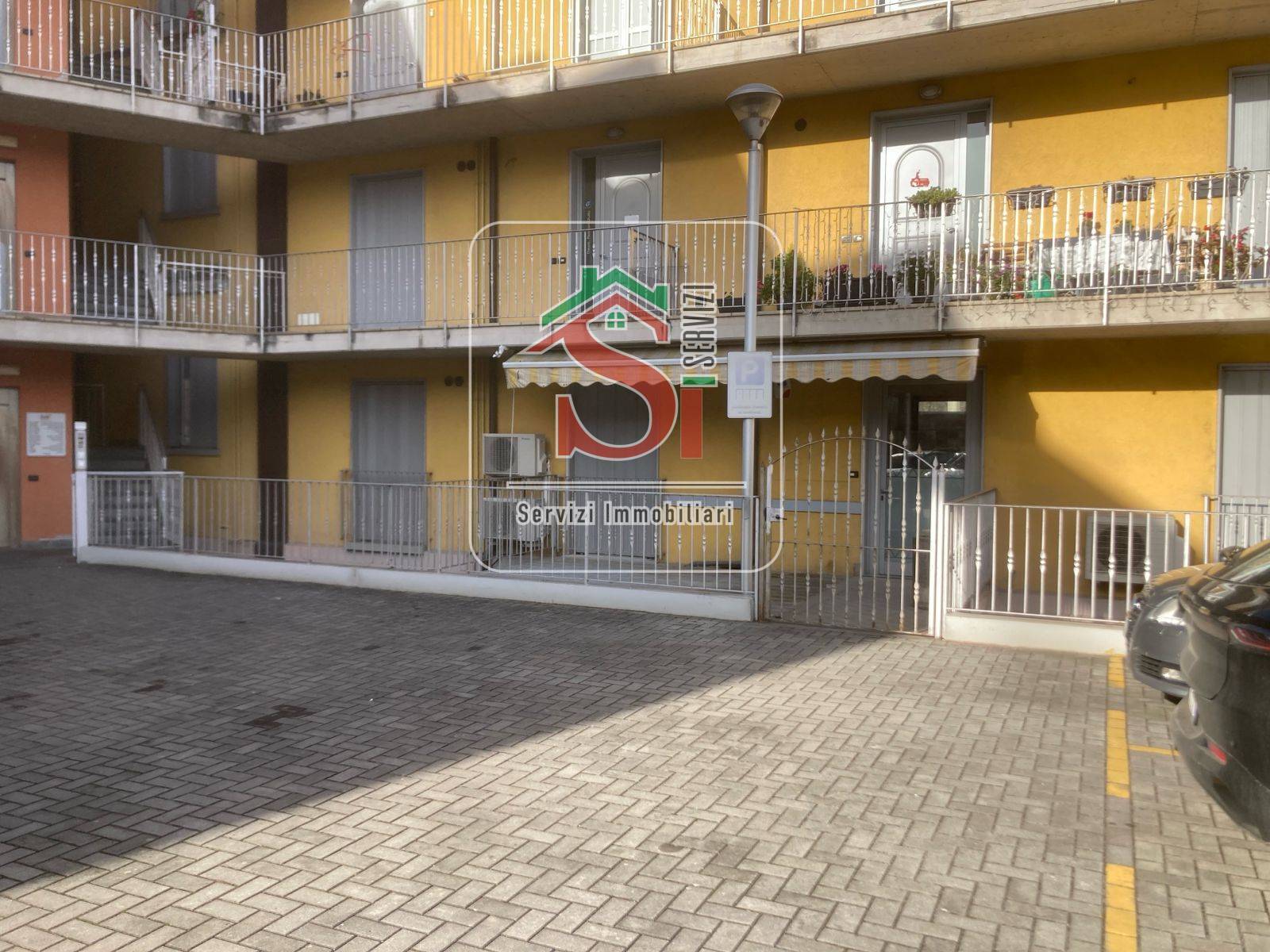 Locale commerciale in affitto a Villa d'Alm