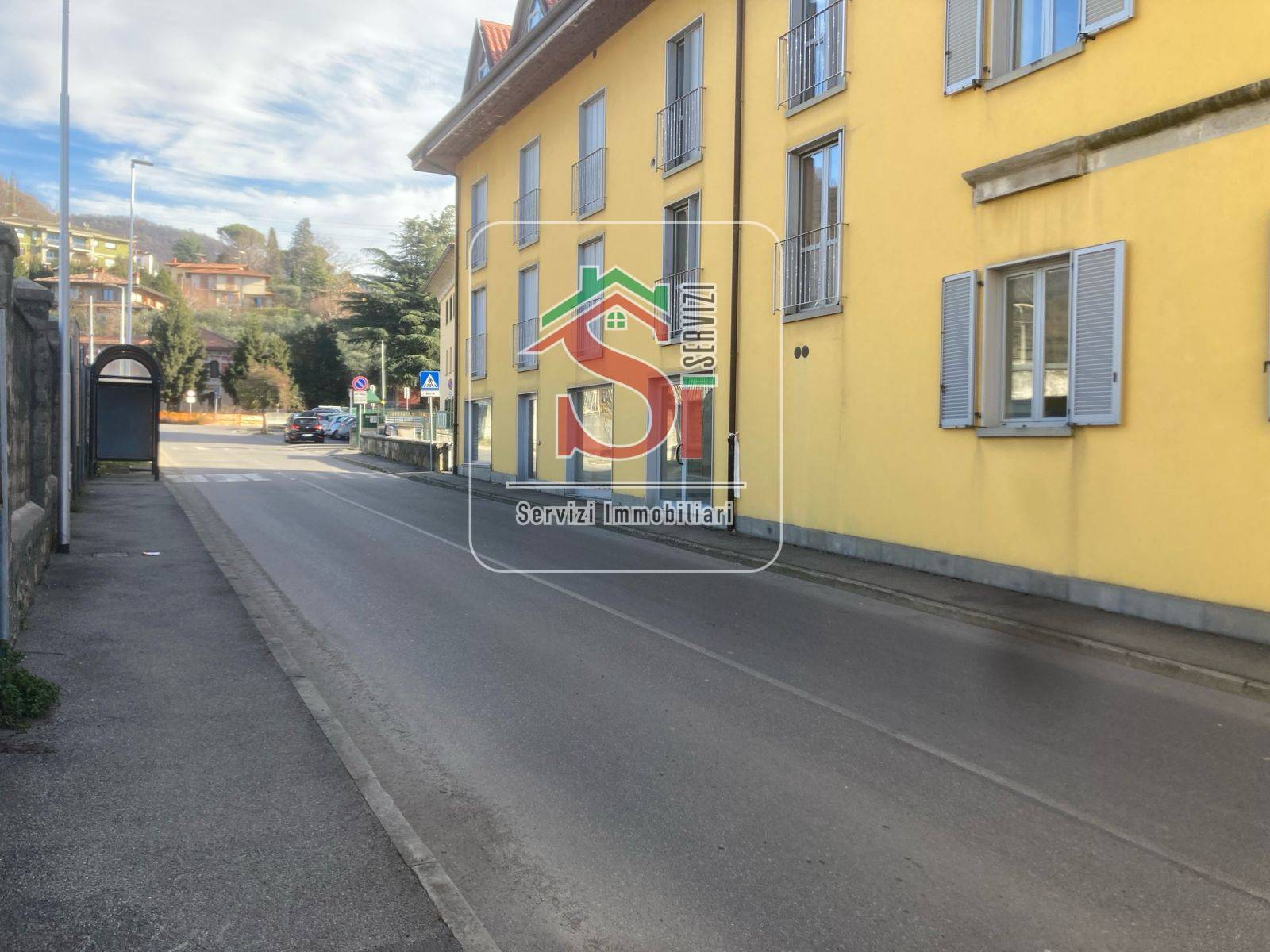 Locale commerciale in affitto a Villa d'Alm