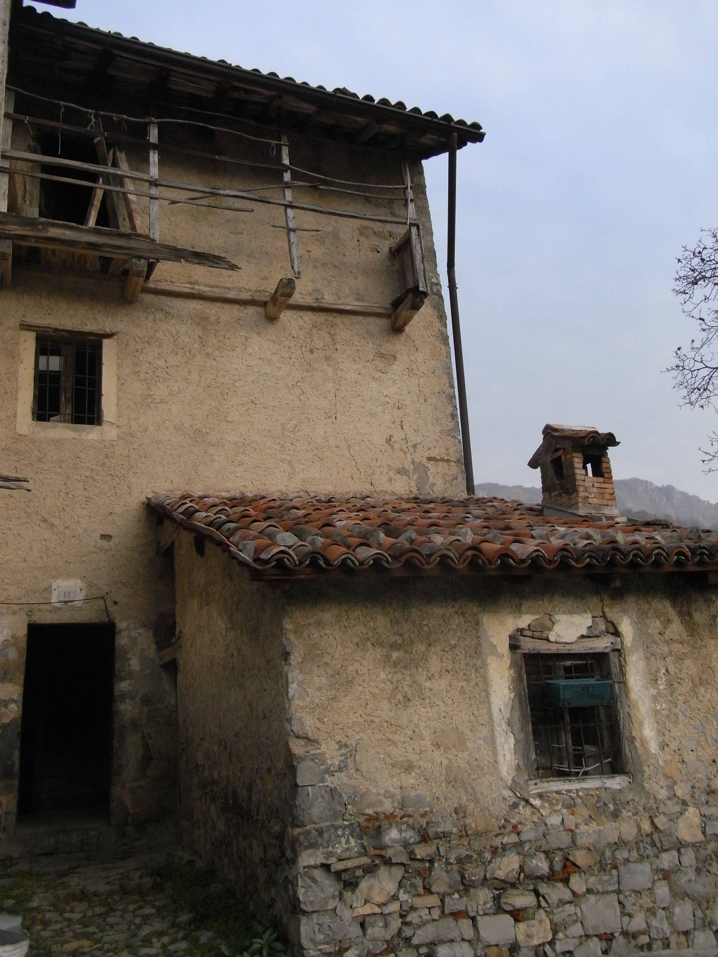 Rustico in vendita a Gerosa, Bura