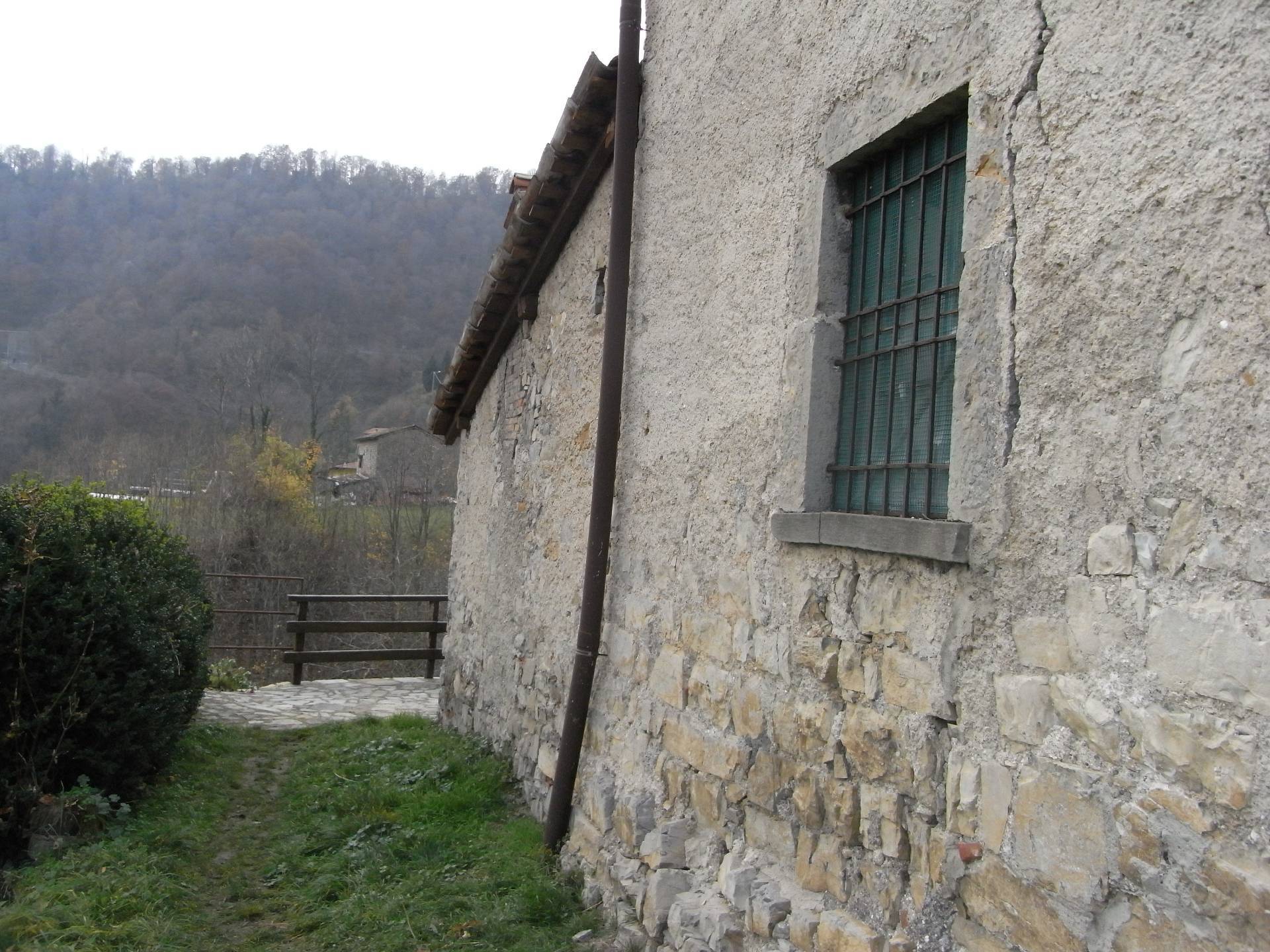 Rustico in vendita a Gerosa, Bura