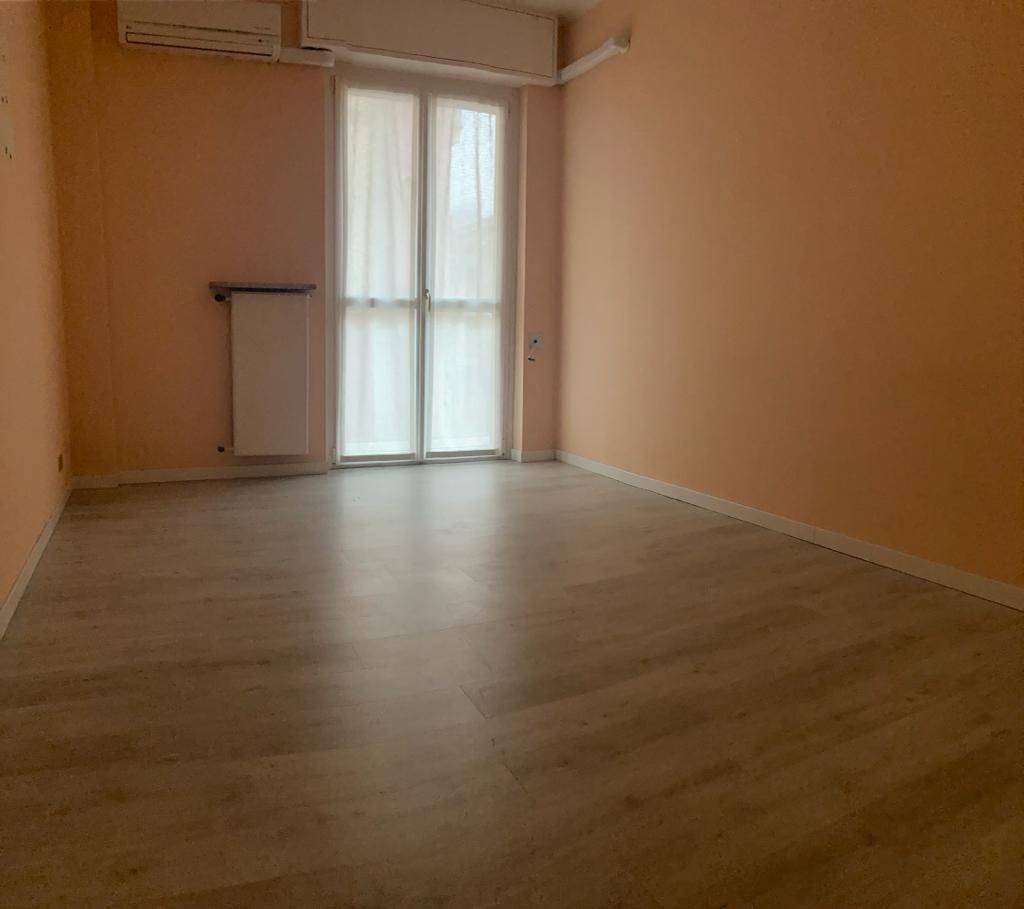 Studio/Ufficio in affitto a Zogno, Centrale