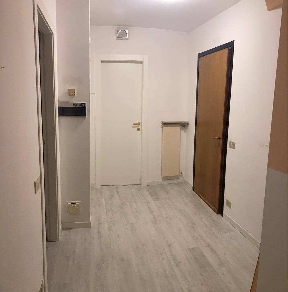 Studio/Ufficio in affitto a Zogno, Centrale