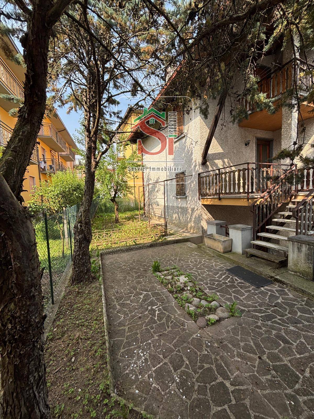Casa singola in vendita a Zogno, Centrale