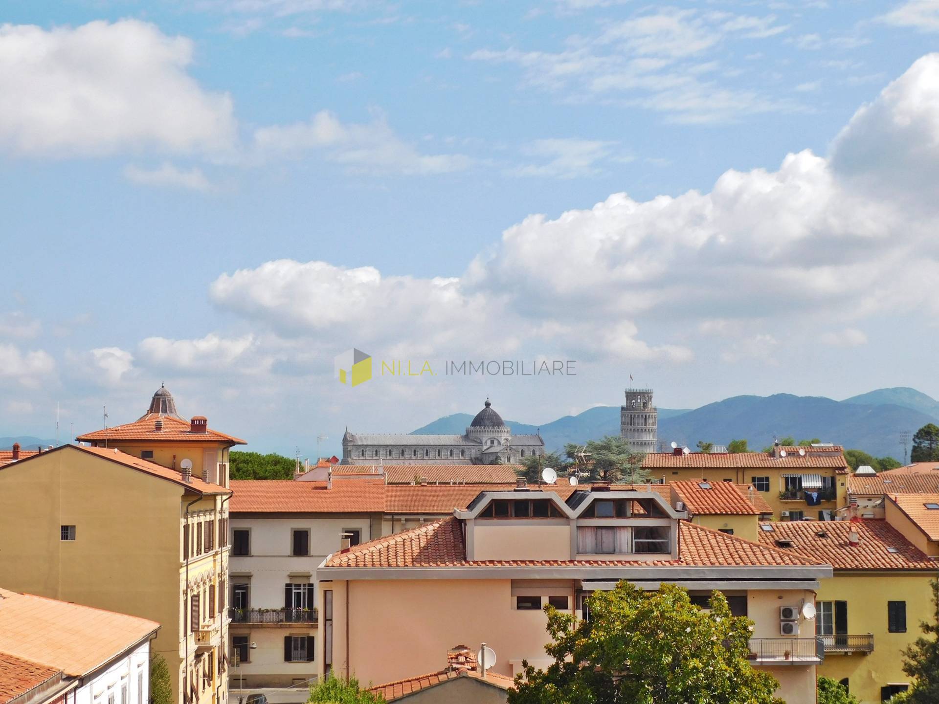 Attico con terrazzo, Pisa quartiere santa maria