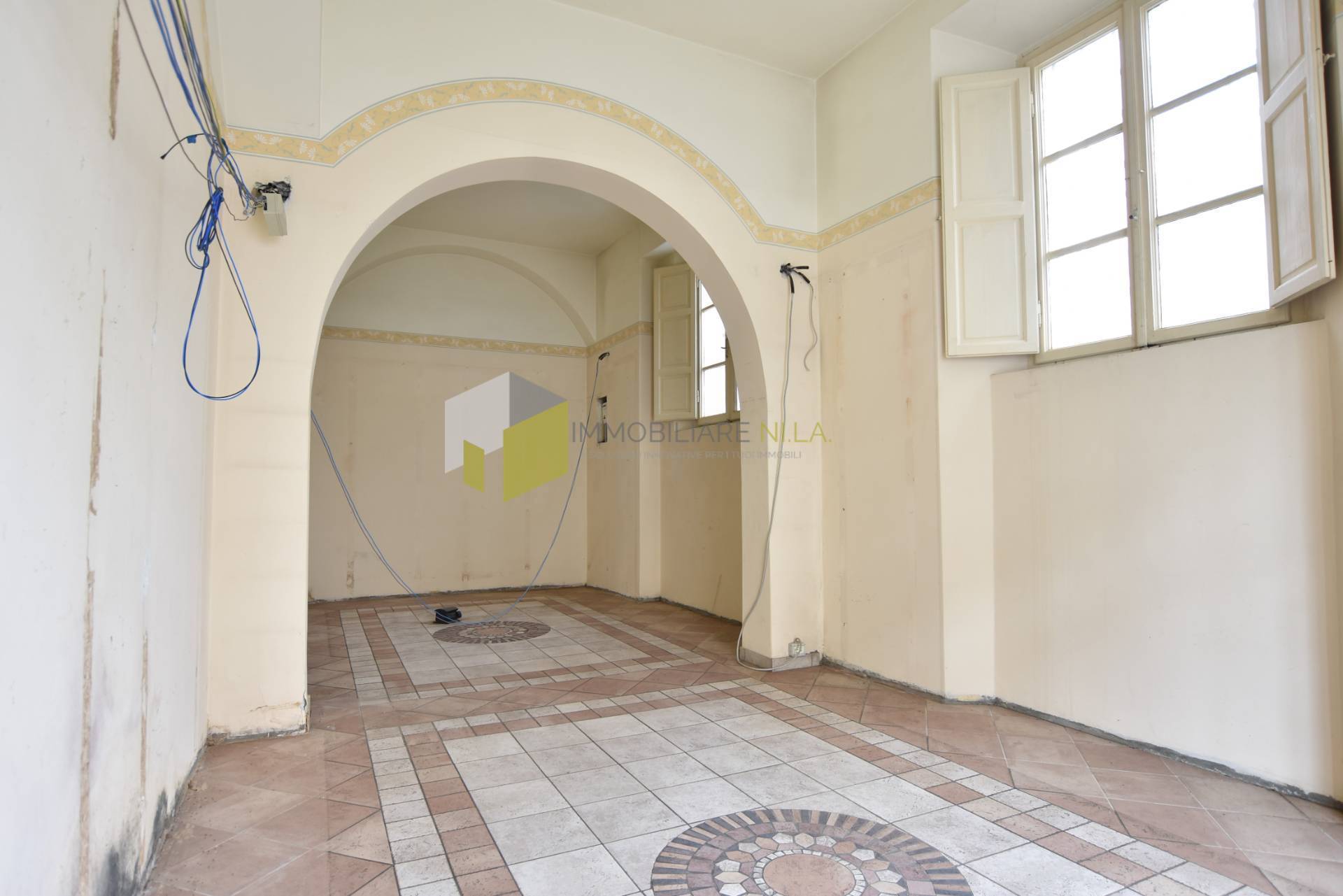 Locale commerciale in affitto a Pisa, Quartiere San Francesco