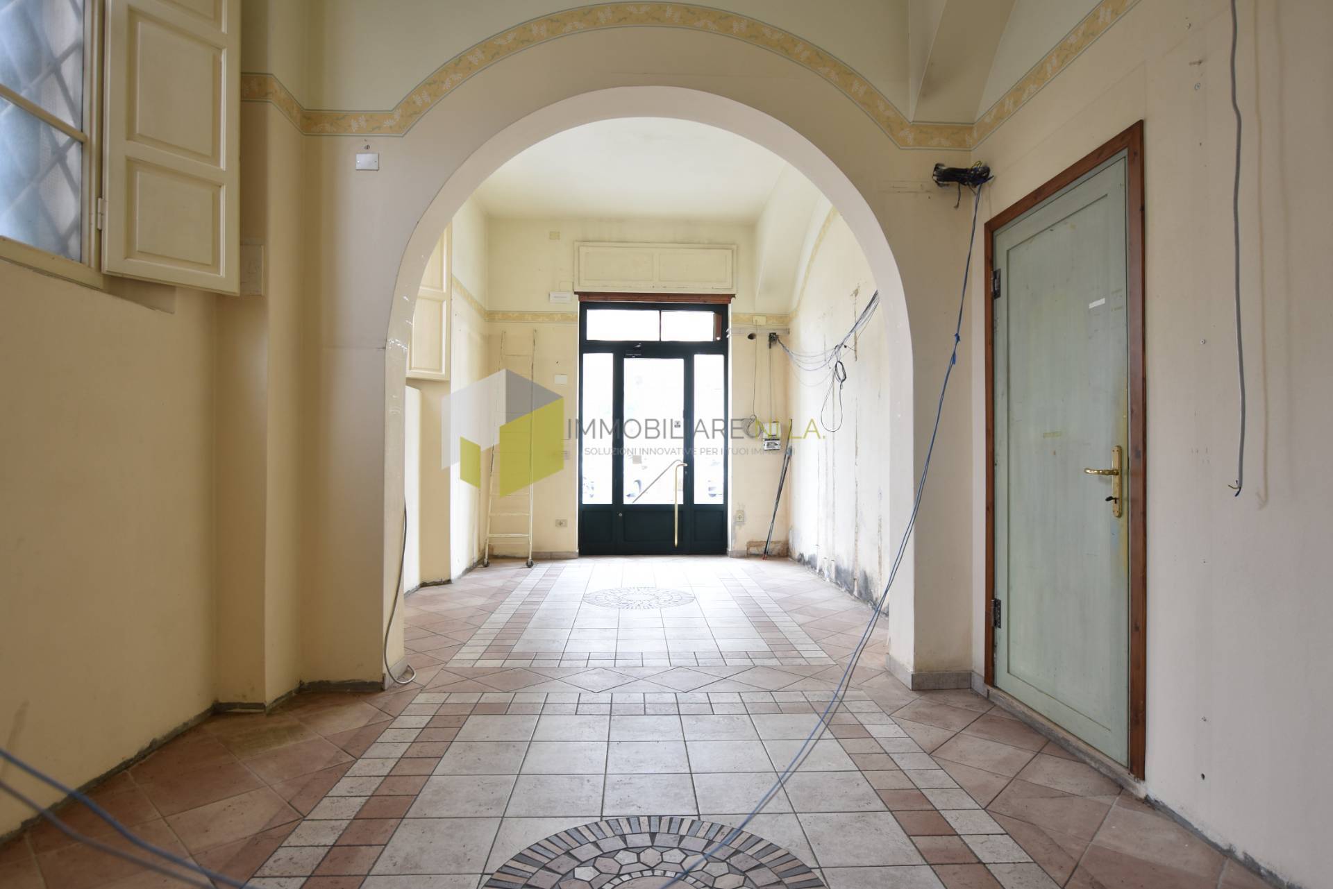 Locale commerciale in affitto a Pisa, Quartiere San Francesco