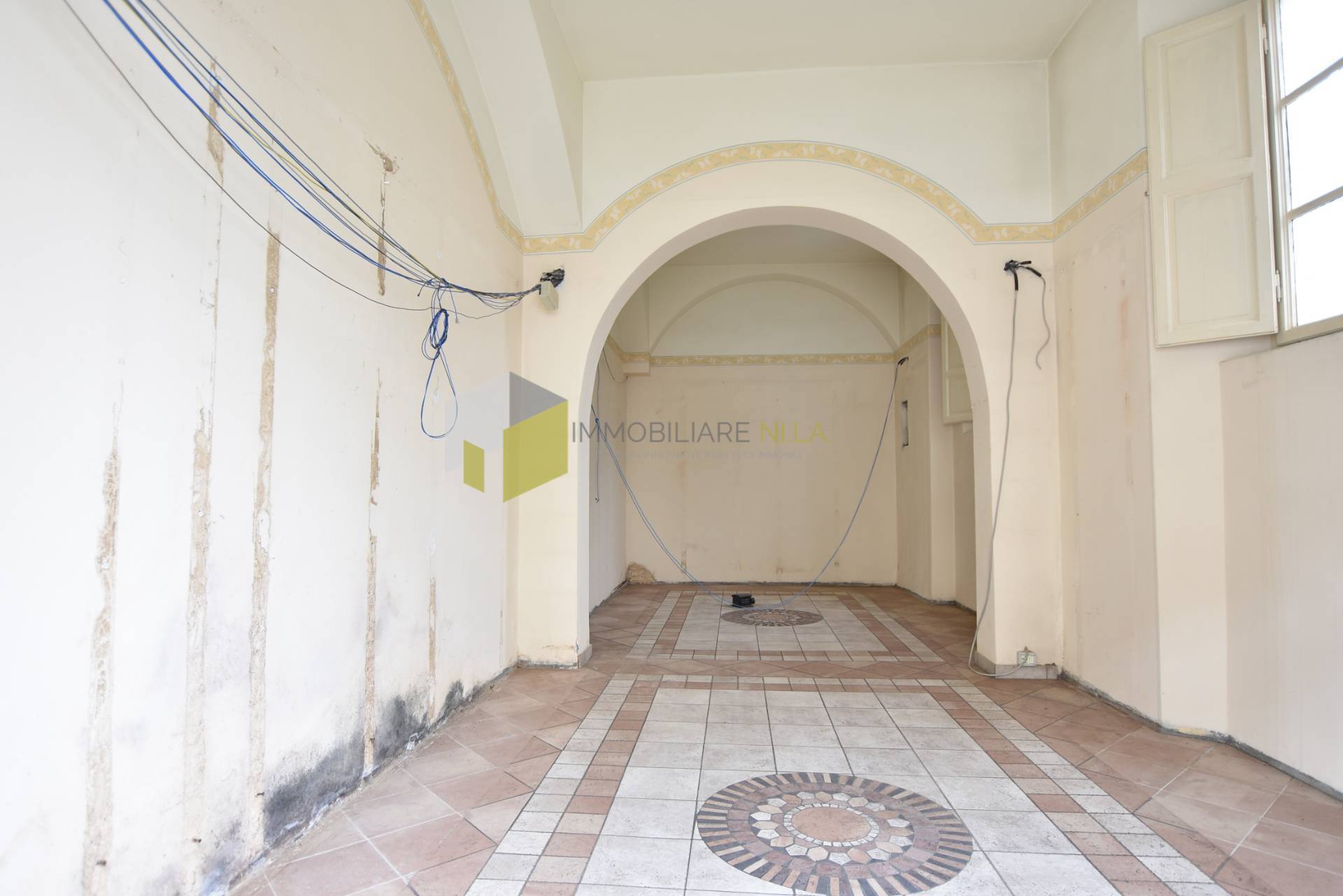 Locale commerciale in affitto a Pisa, Quartiere San Francesco