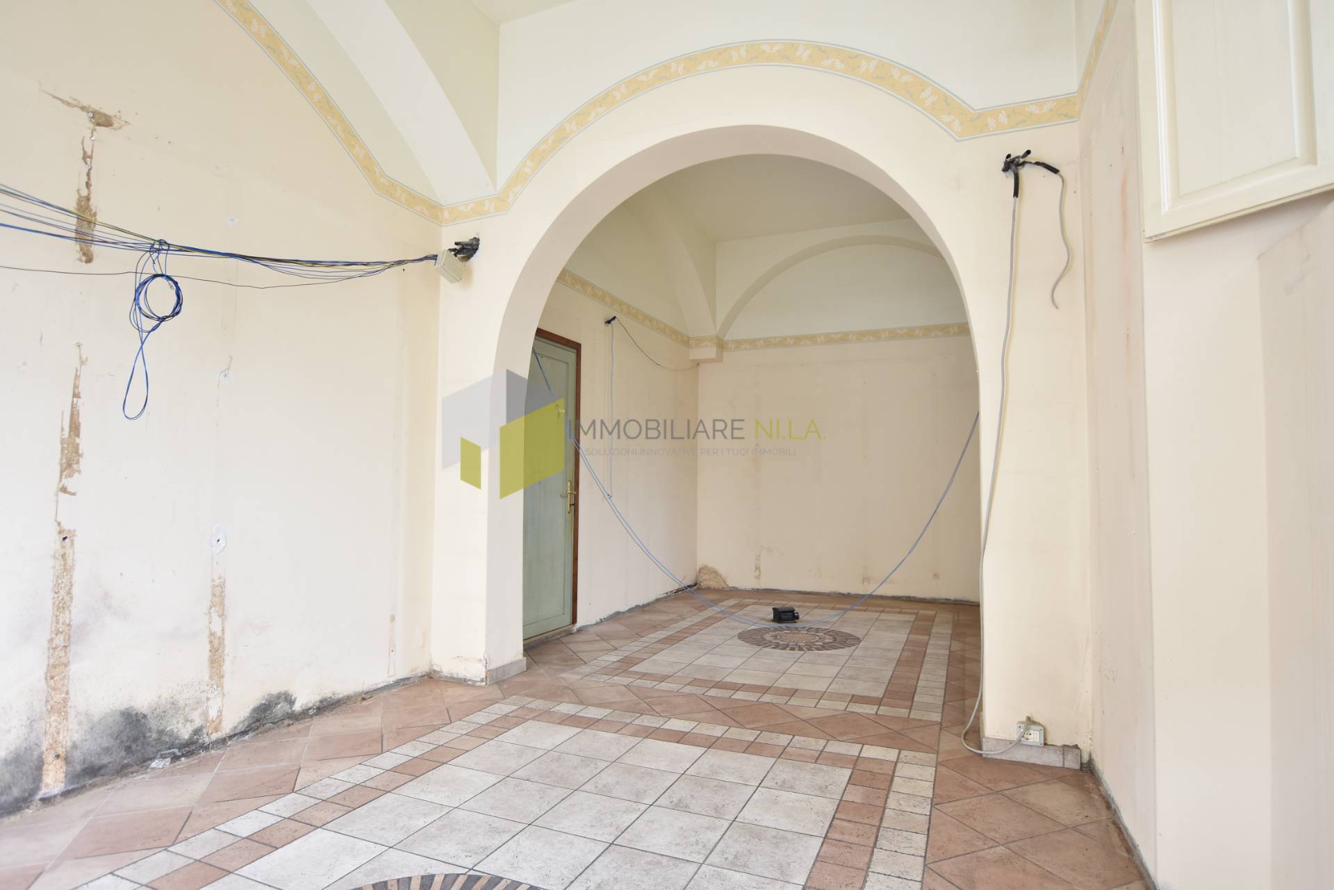 Locale commerciale in affitto a Pisa, Quartiere San Francesco