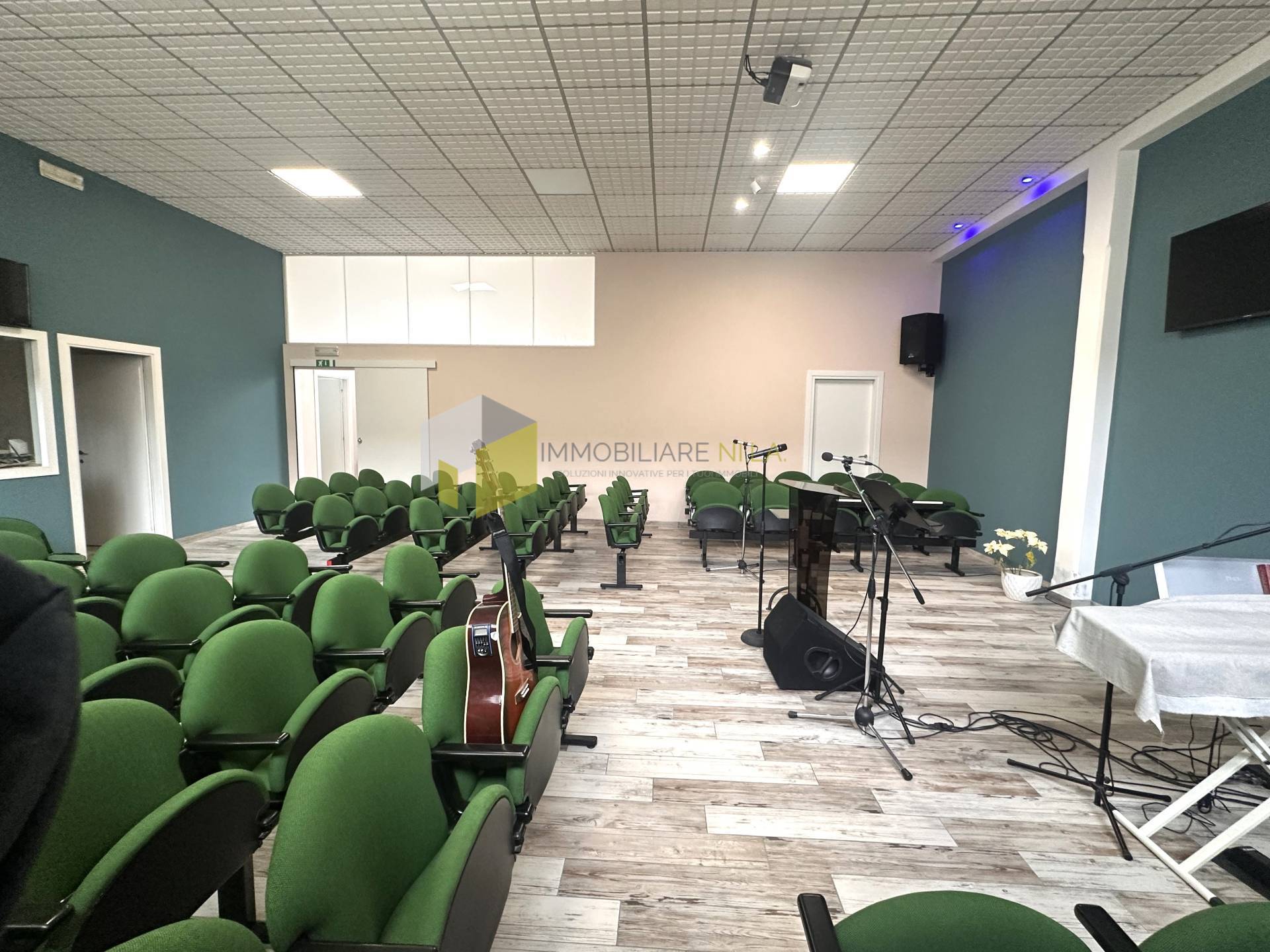 Capannone in vendita a Ponsacco, Residenziale