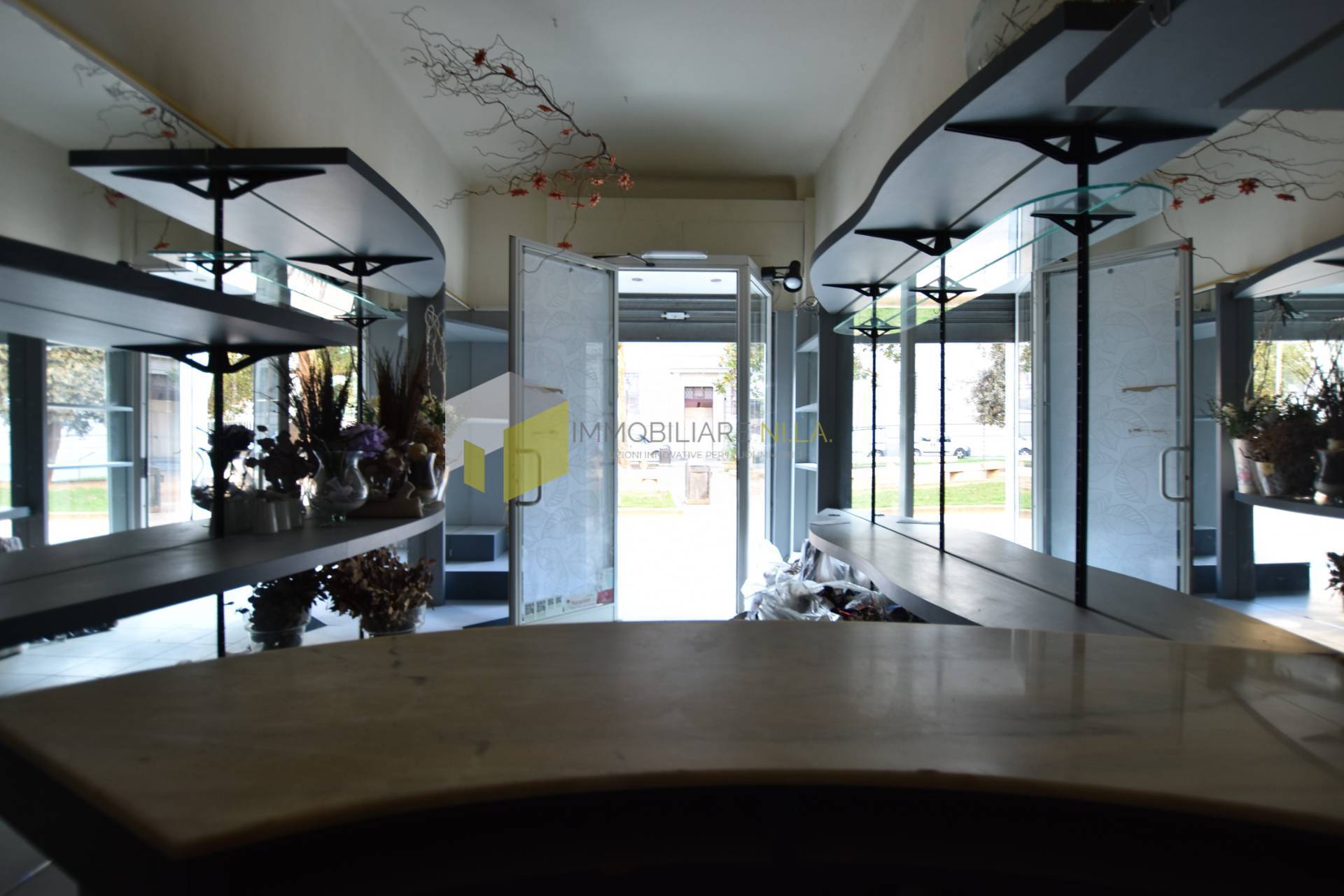 Locale commerciale in affitto a Pisa, Quartiere Santa Maria