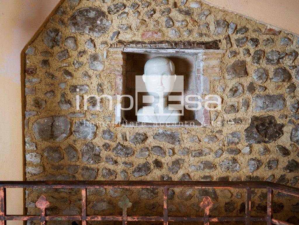 Rustico/Casale in vendita a Castelcucco