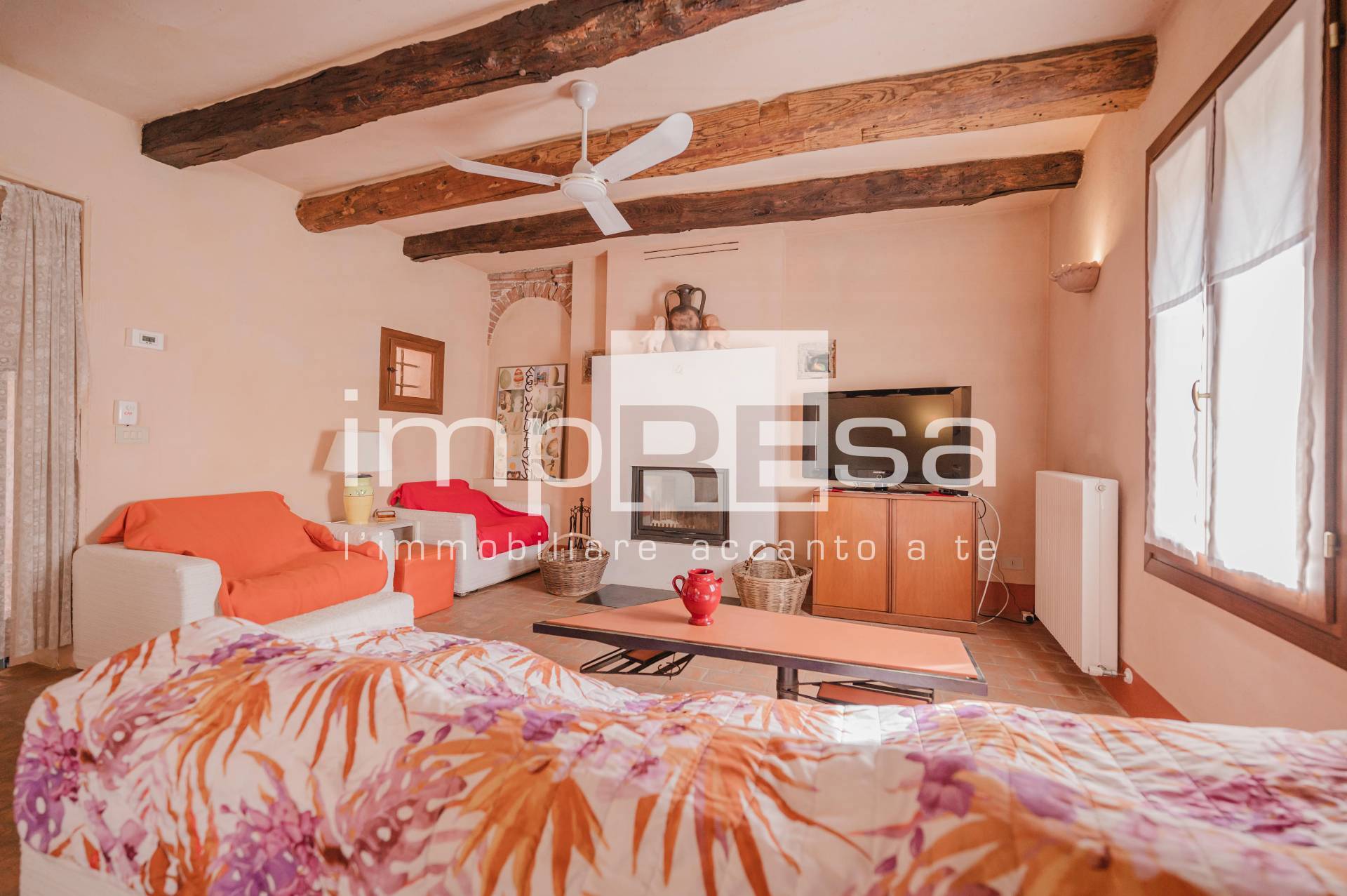 Rustico/Casale in vendita a Castelcucco