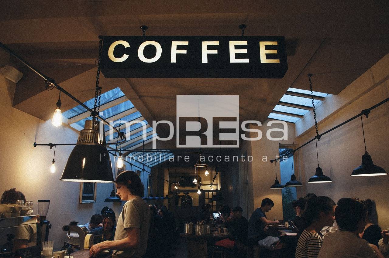 Negozio in vendita a Montebelluna, Biadene