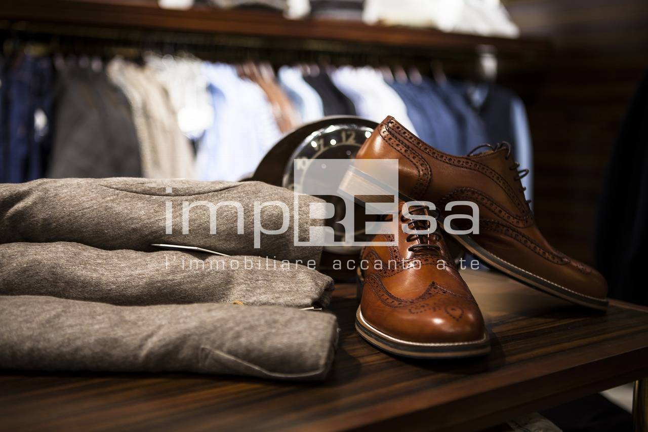 Ufficio in vendita a Montebelluna, Biadene