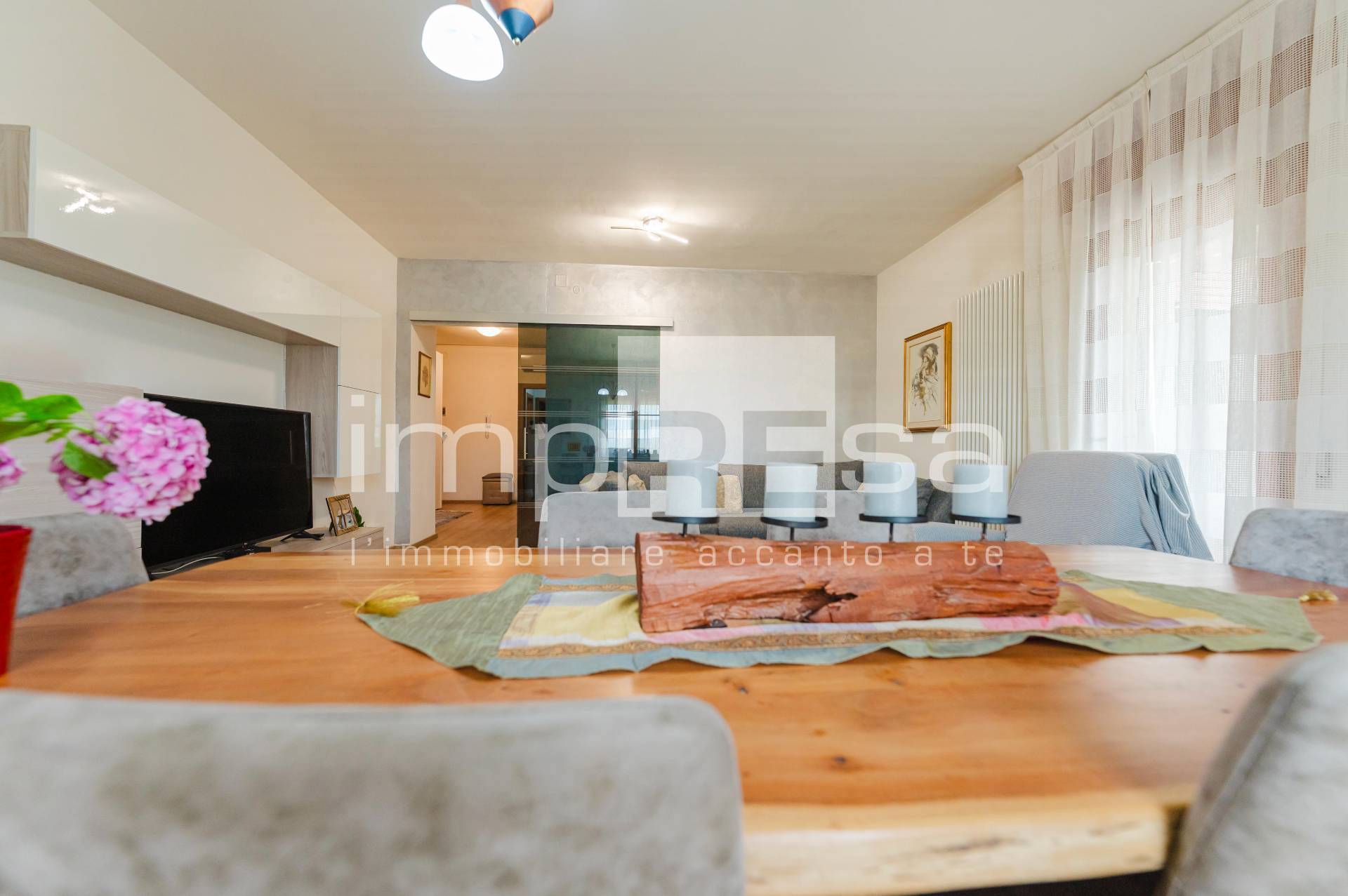 Appartamento in vendita a Montebelluna, Guarda