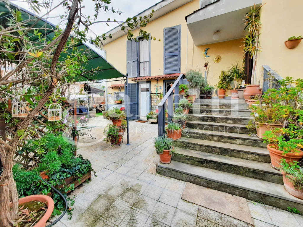 Villa con giardino a Giugliano in Campania