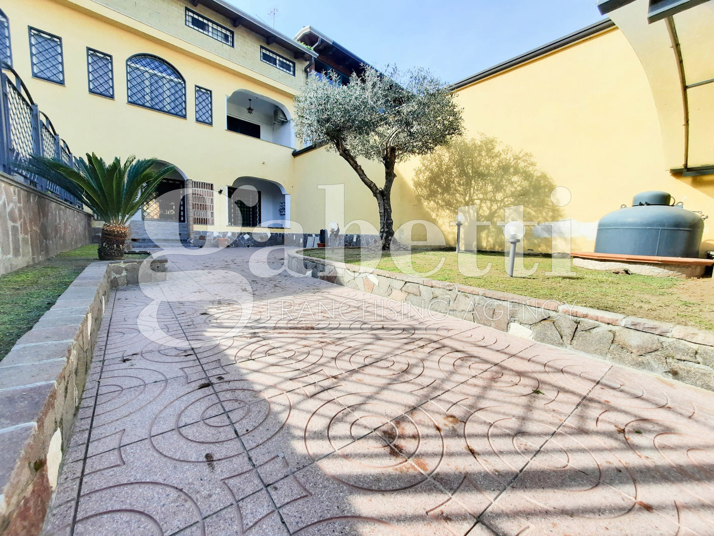 Villa Bifamiliare con giardino a Giugliano in Campania