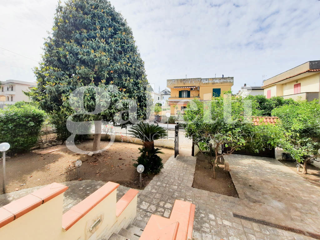 Villa con giardino a Giugliano in Campania
