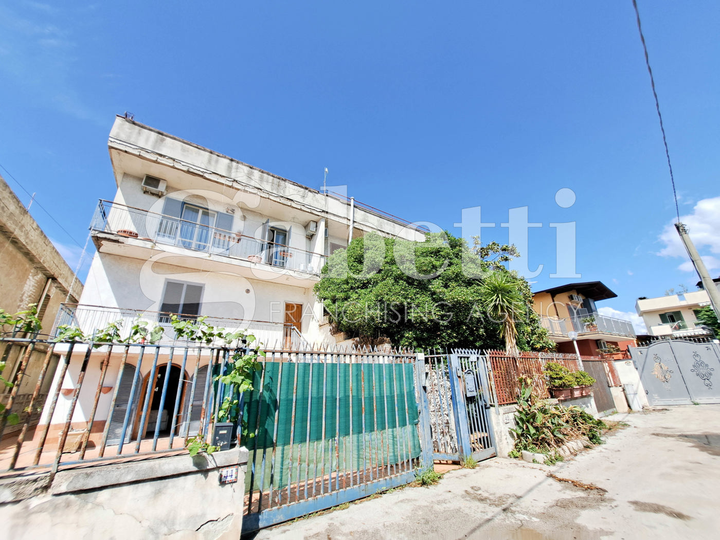 Villa Bifamiliare con giardino a Giugliano in Campania
