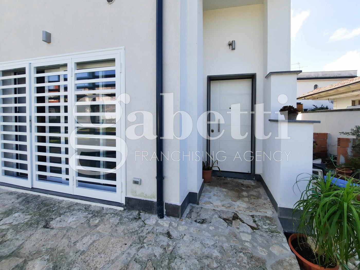 Villa ristrutturata a Giugliano in Campania