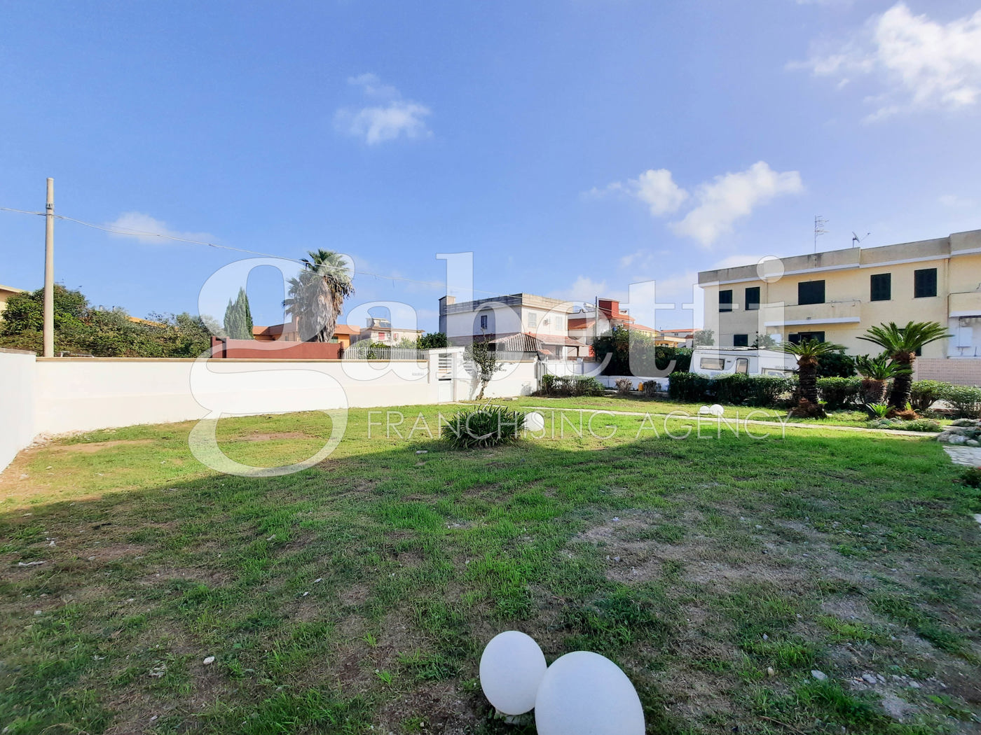 Villa ristrutturata a Giugliano in Campania