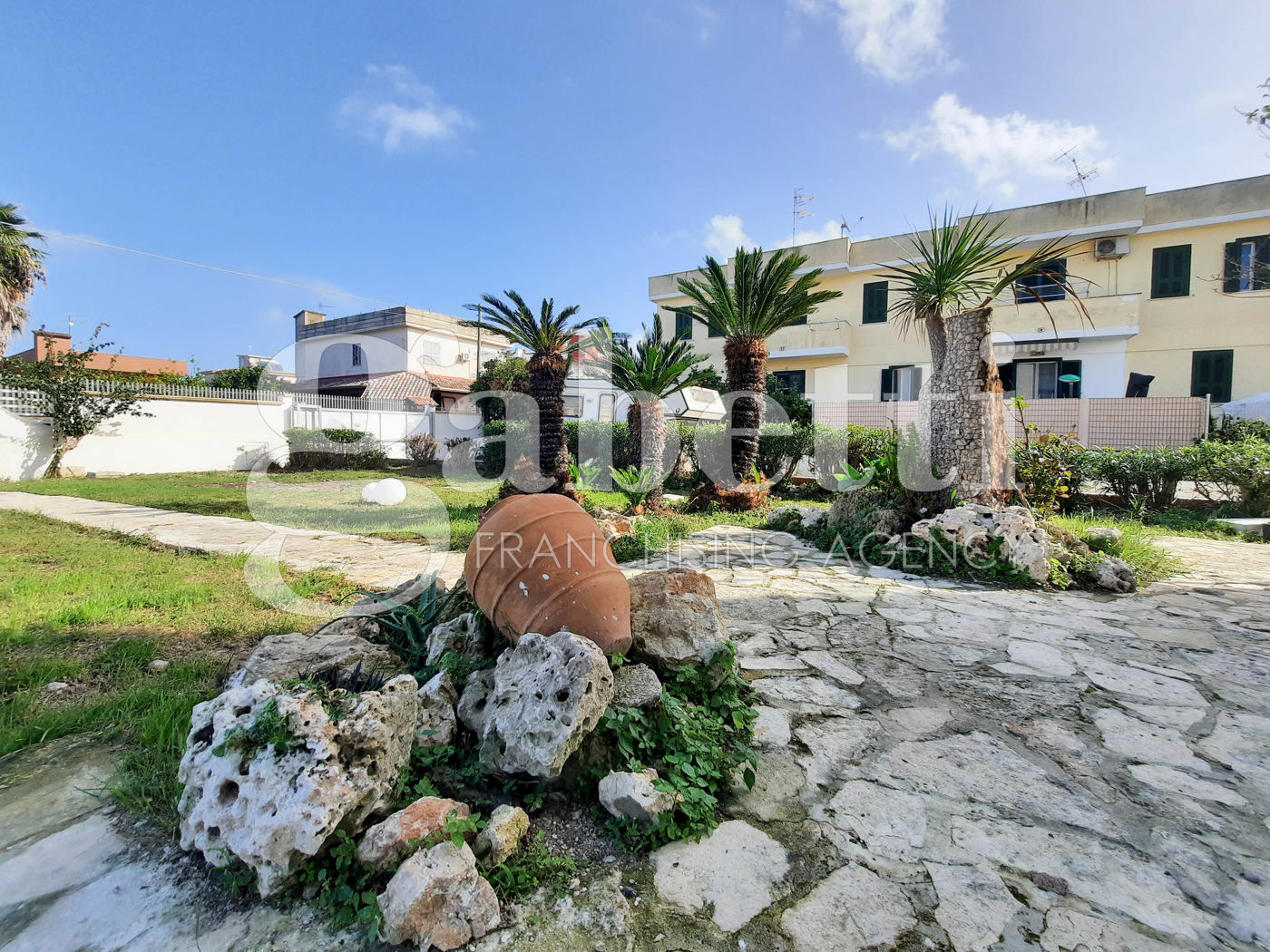 Villa ristrutturata a Giugliano in Campania