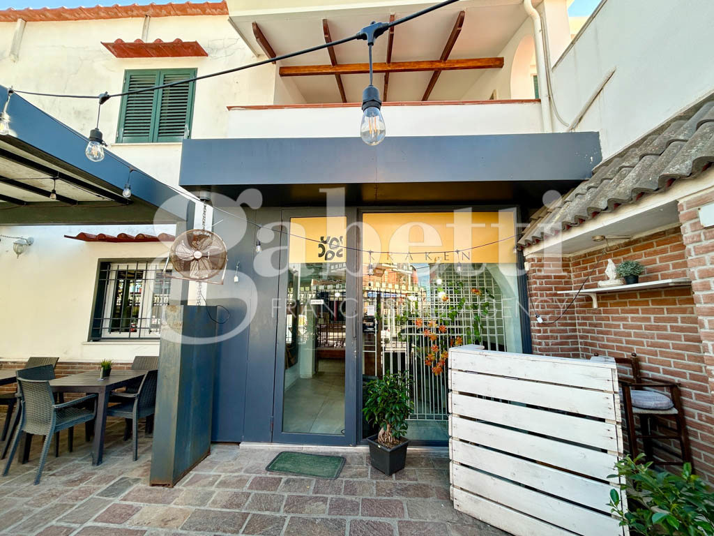 Attivit commerciale Ristorante e pizzeria in vendita a Castel Volturno