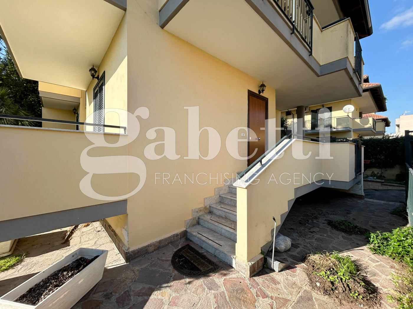 Villa arredata in affitto a Giugliano in Campania