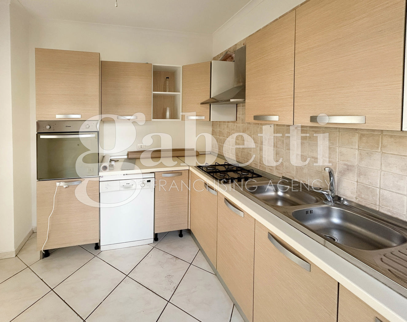 Villa arredata in affitto a Giugliano in Campania