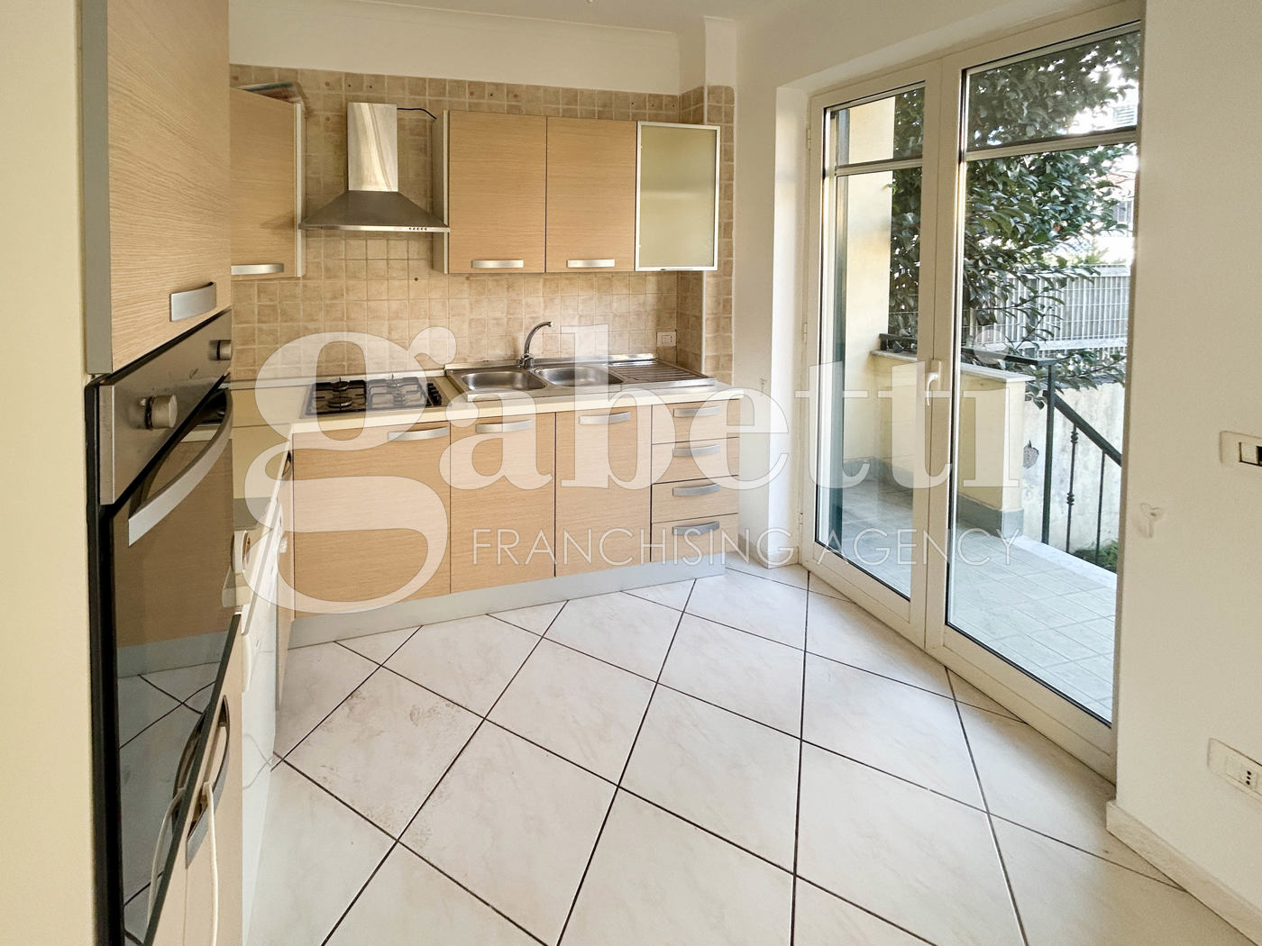 Villa arredata in affitto a Giugliano in Campania