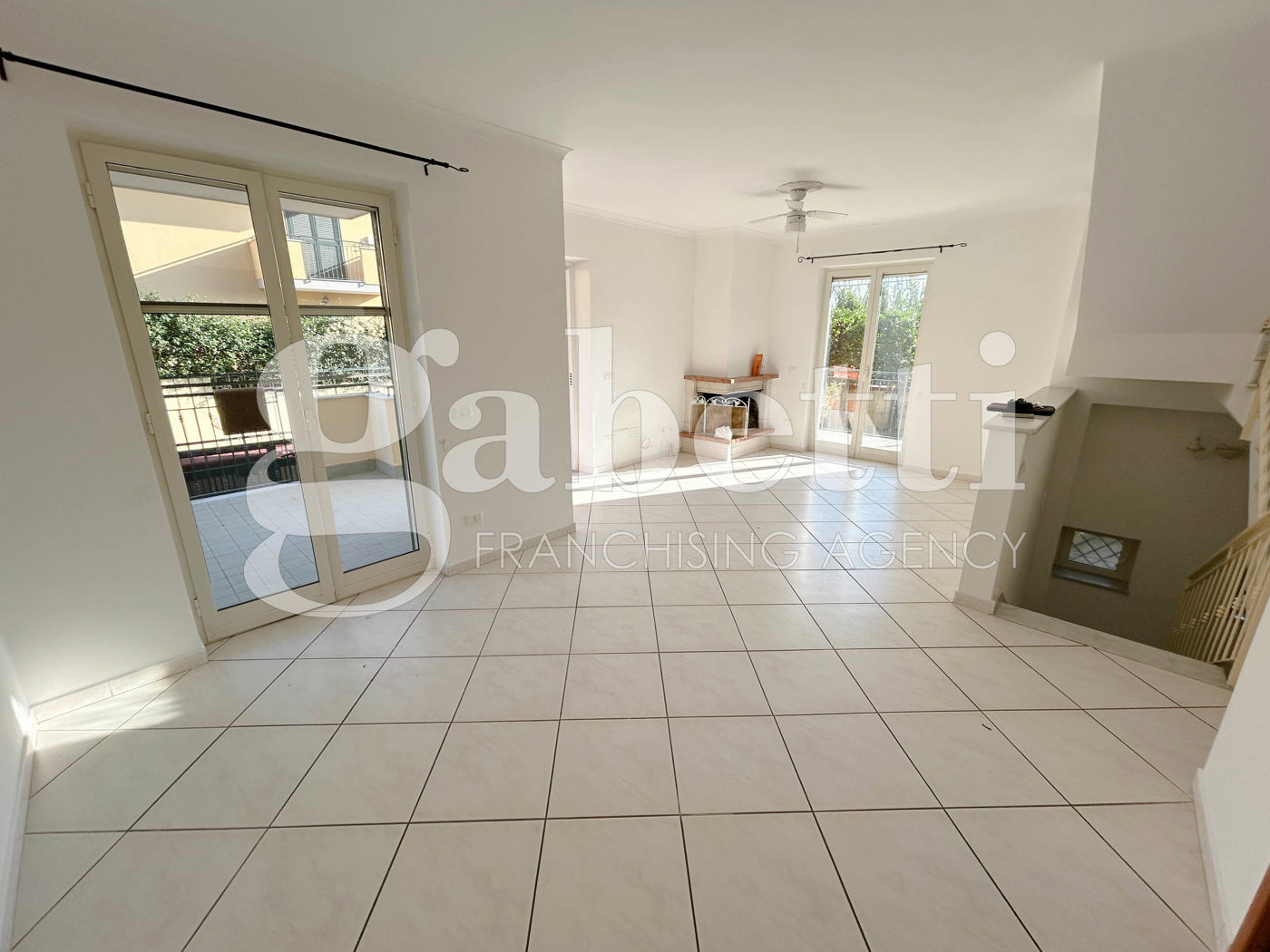 Villa arredata in affitto a Giugliano in Campania