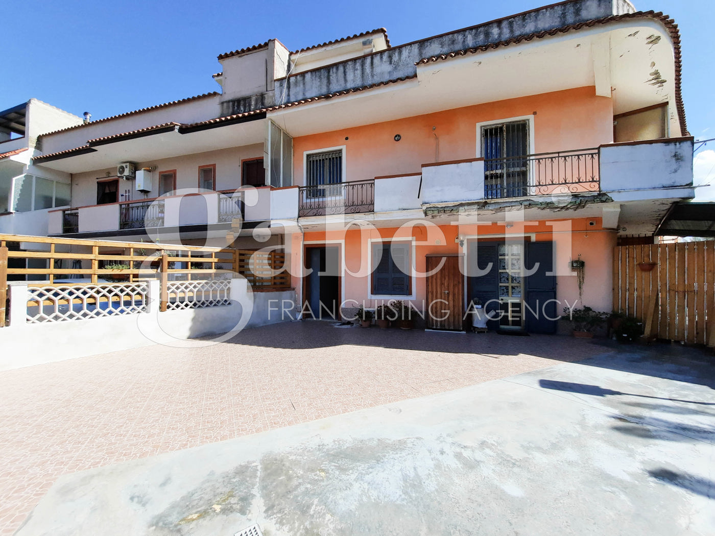 Appartamento con giardino a Giugliano in Campania