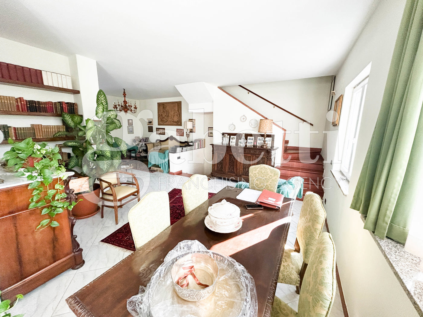 Villa Bifamiliare con giardino a Giugliano in Campania