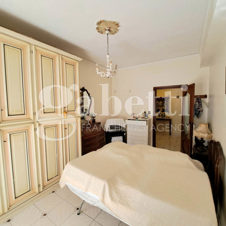 Quadrilocale da ristrutturare a Pozzuoli