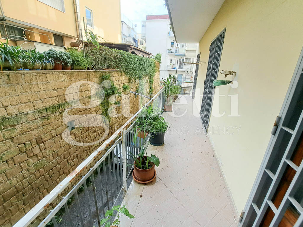 Quadrilocale da ristrutturare a Pozzuoli