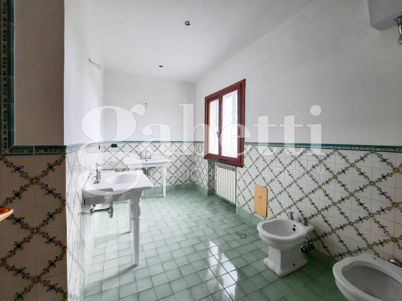 Trilocale ristrutturato a Giugliano in Campania