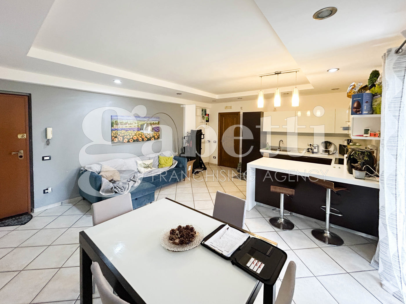 Trilocale ristrutturato a Giugliano in Campania