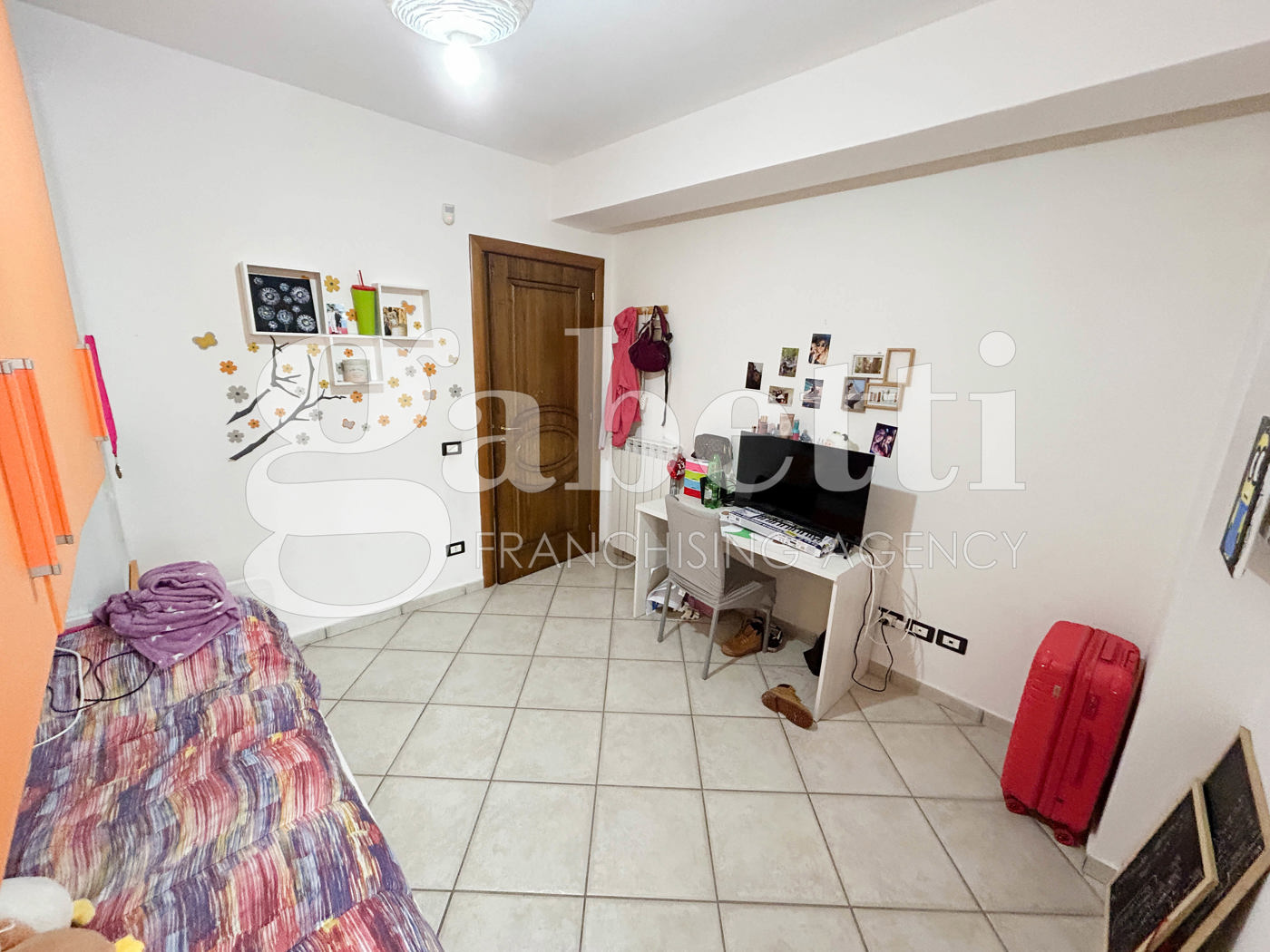 Trilocale ristrutturato a Giugliano in Campania